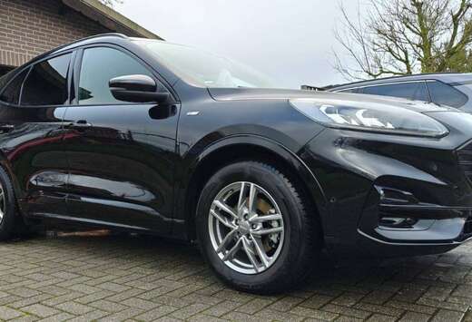 Ford Kuga PHEV 2.5 EcoBoost FWD ST-Line X