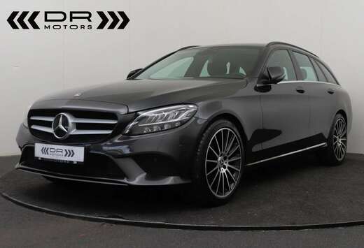 Mercedes-Benz BUSINESS - APPLE CARPLAY - CAMERA