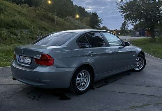 BMW 318i