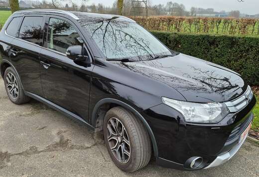 Mitsubishi Outlander 2.2 DI-D 4WD Instyle