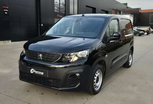 Peugeot 1.5 BlueHDi 100 MAN6 3pl /Camera/Carplay/GPS