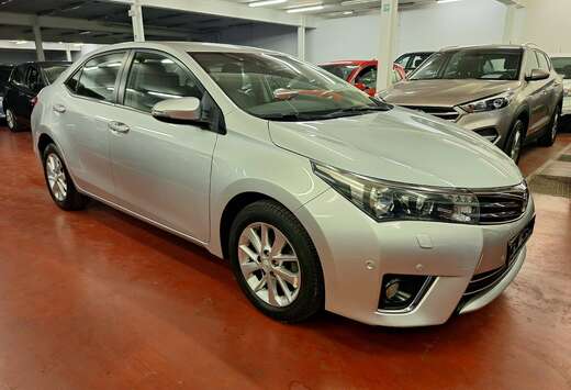 Toyota 1.6i Lounge CVT