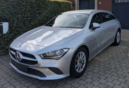 Mercedes-Benz CLA 180 Business Solution Essential