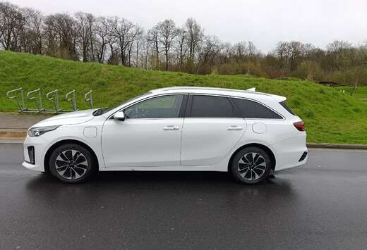 Kia Cee\'d SW 1.6i EX