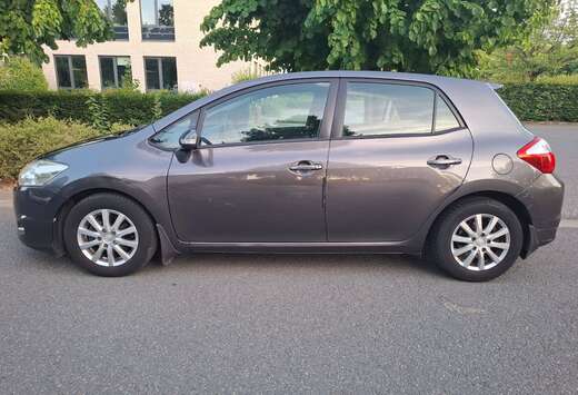 Toyota 1.4 D-4D ECO Executive DPF Climat GPS
