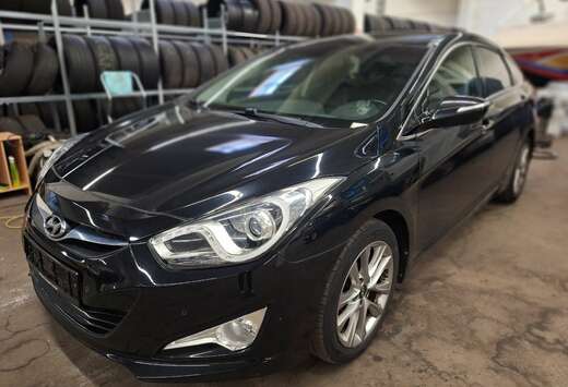 Hyundai 1,6*LEDER*NAVI*EXTRAS*TOP*INSP NEU*1.HAND