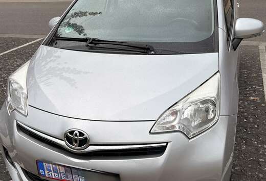 Toyota Verso S 1.4 D-4D Luna