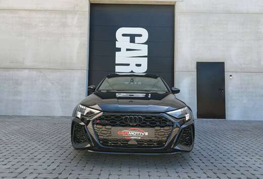 Audi RS3 Sportback 2.5 TFSI Quattro S tronic / PANO / ...
