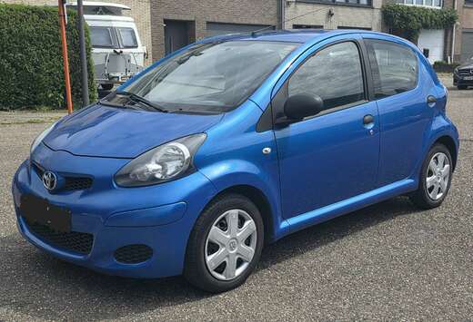 Toyota 1.0i VVT-i 1ER PROPRIETAIRE PRETE A IMMATRICUL ...