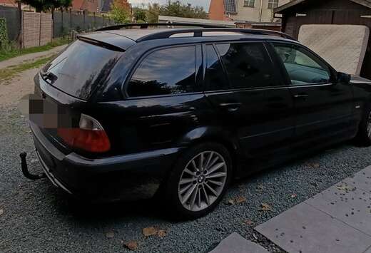 BMW Touring 330i Pack