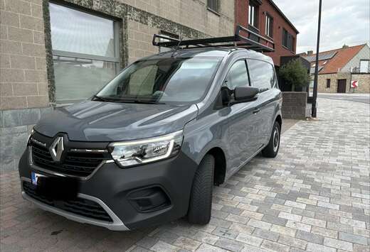 Renault 1.5 Blue dCi Essentiel Sesame S/S