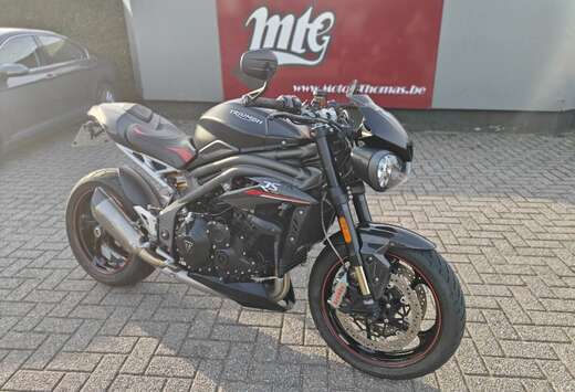 Triumph RS
