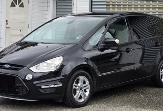 Ford S-Max 2.0 TDCi Titanium 7 places
