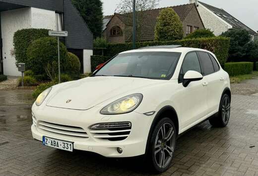 Porsche 3.0i V6 Hybrid Tiptronic S