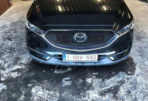 Mazda 2.0i SKYACTIV-G 4WD Prestige Edition