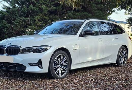 BMW 330e xDrive Touring Sport Line