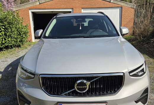 Volvo XC40 2.0 B3 MHEV Essential DCT