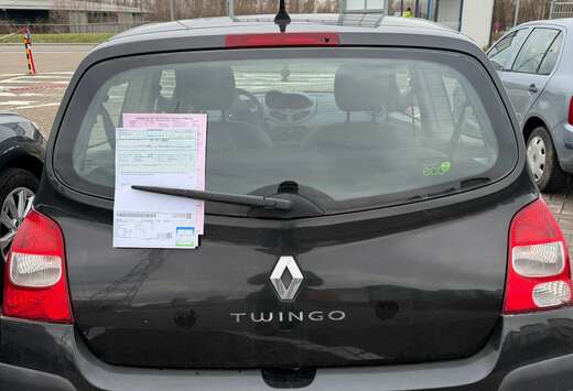 Renault Twingo 1.2i sport près a immatriculé