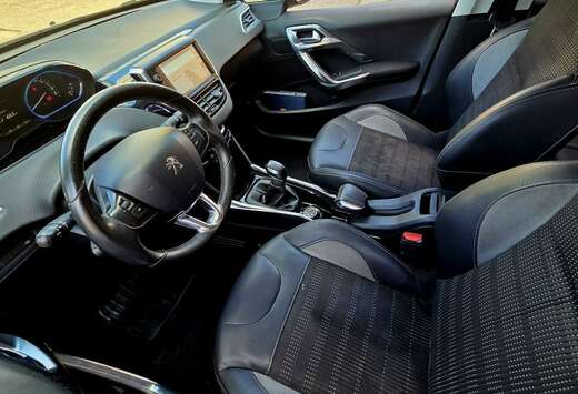 Peugeot 120 VTI Business-Line