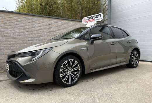 Toyota 1.8 HYBRID STYLE AUTOMAAT / BI-TONE