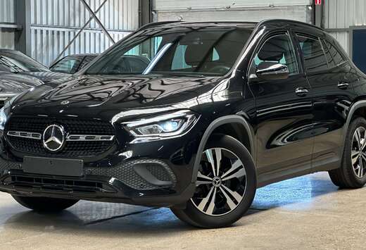 Mercedes-Benz GLA 180 d Business Solution Essential