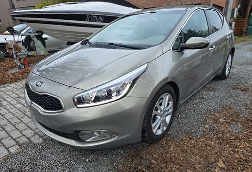 Kia Cee\'d 1.6i Fusion GARANTIE 1 AN/JAAR