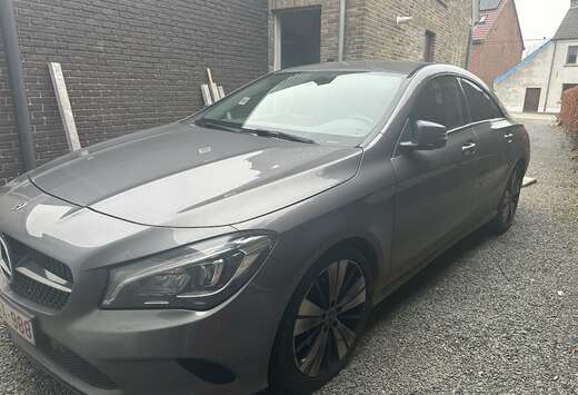 Mercedes-Benz CLA 180 d Business Solution AMG