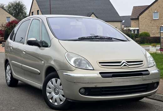 Citroen Xsara Picasso 2.0i Exclusive