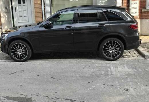 Mercedes-Benz GLC 300e 4MATIC Plug-in Hybrid | 2021