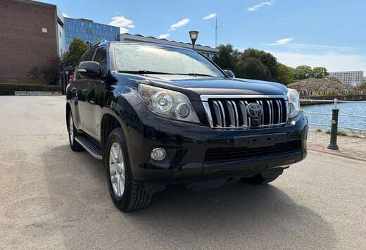 Toyota 3.0 D-4D Premium 4X4 FRONT CAMERA