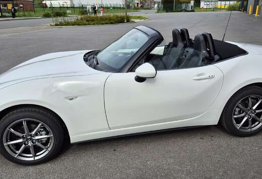 Mazda MX-5 1.5i Skyactiv-G Exclusive-Line