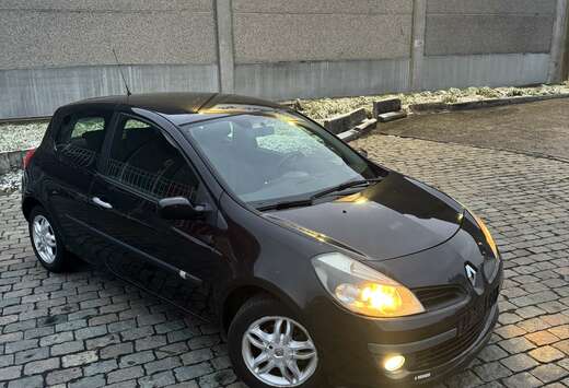 Renault 1.6i 16v Initiale