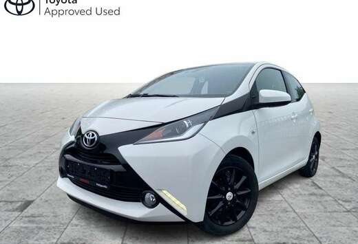 Toyota X-Play