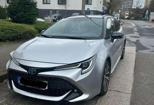 Toyota 1.8 Hybrid Touring Sports Business Edition