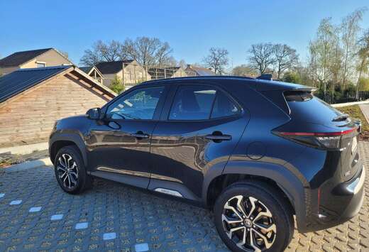 Toyota Hybrid 1.5i VVT-i Dynamic E-CVT (85 kW)