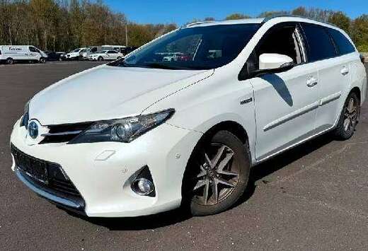 Toyota Auris HEV 1.8i HSD Dynamic CVT