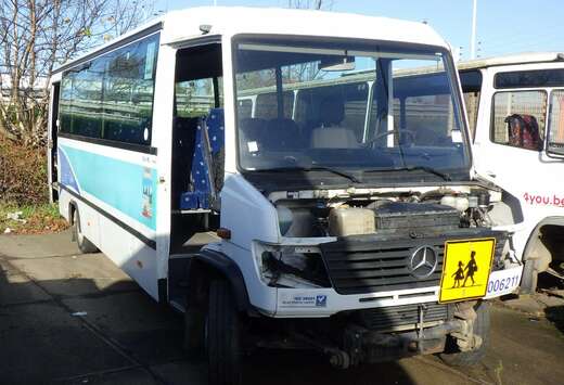 Mercedes-Benz 813 (Stock ID 39040)