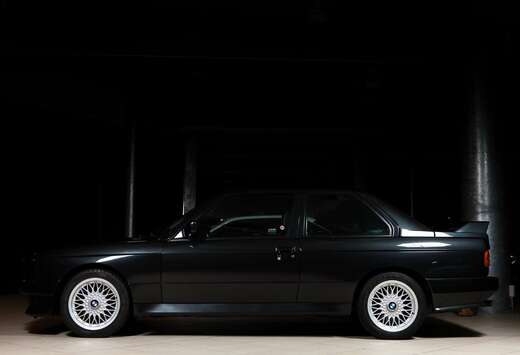 BMW E30 M3 servicebook/2owners/accidentfree