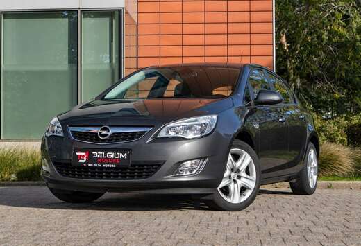 Opel - 1.4 Turbo Edition - Heated Seats - AC
