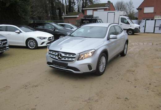 Mercedes-Benz GLA 180 Business Solution (EU6.2)