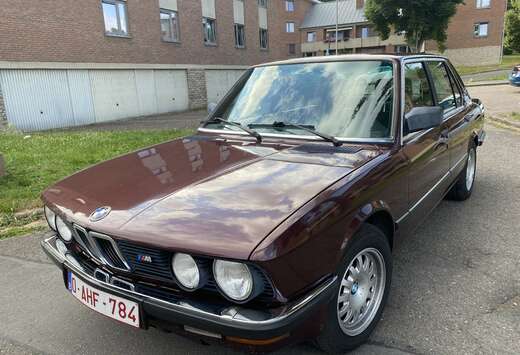 BMW 528i