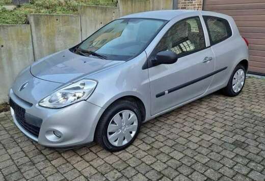 Renault Clio 1.2i Authentique