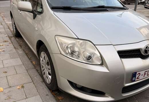 Toyota 1.4i VVT-i Linea Luna