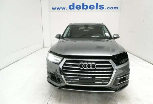 Audi 3.0 D--7-seats