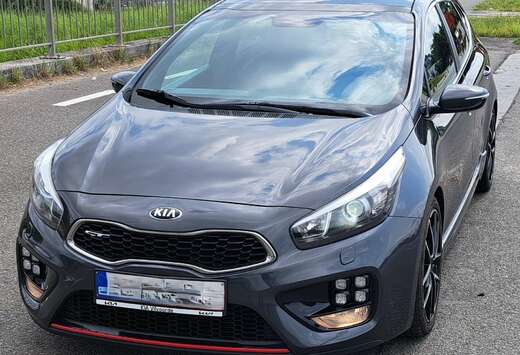 Kia Ceed 1.6 T-GDI GT-Sense