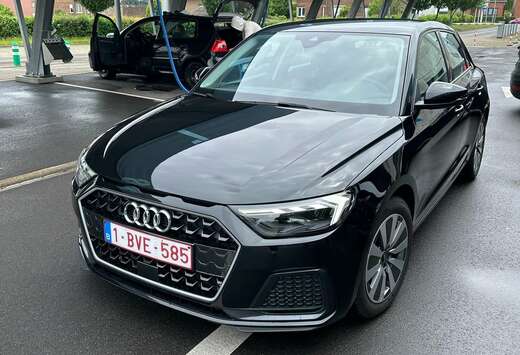 Audi Sportback 30 TFSI Advanced