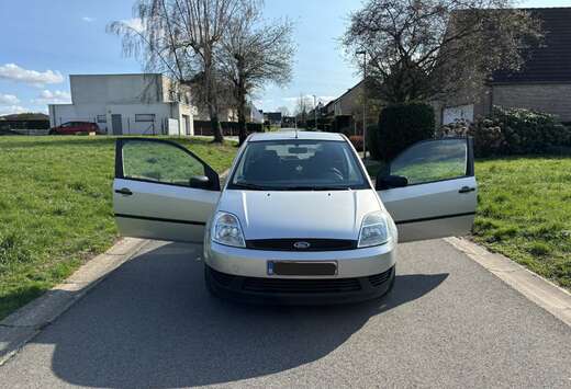 Ford Fiesta 1.3i Ambiente  Prête à rouler  Ready to ...