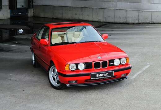 BMW E34 M5 3.8 Brilliant Red Champagne