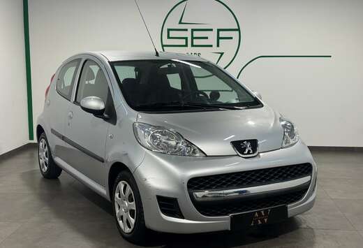 Peugeot ** 1.0i***  Trendy ** Automatique ** 49.000km ...
