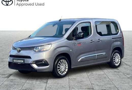 Toyota Passenger SWB 1.2L Petrol M/T Shuttle